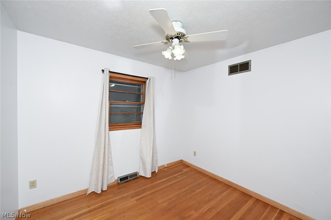 141 26th Street NW Barberton OH 44203