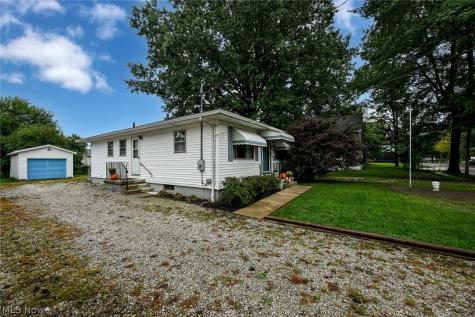 141 26th Street NW Barberton OH 44203