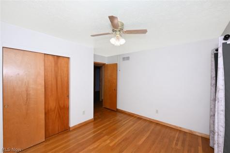 141 26th Street NW Barberton OH 44203