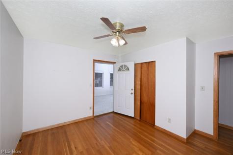 141 26th Street NW Barberton OH 44203