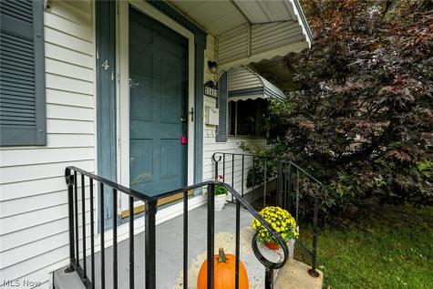 141 26th Street NW Barberton OH 44203