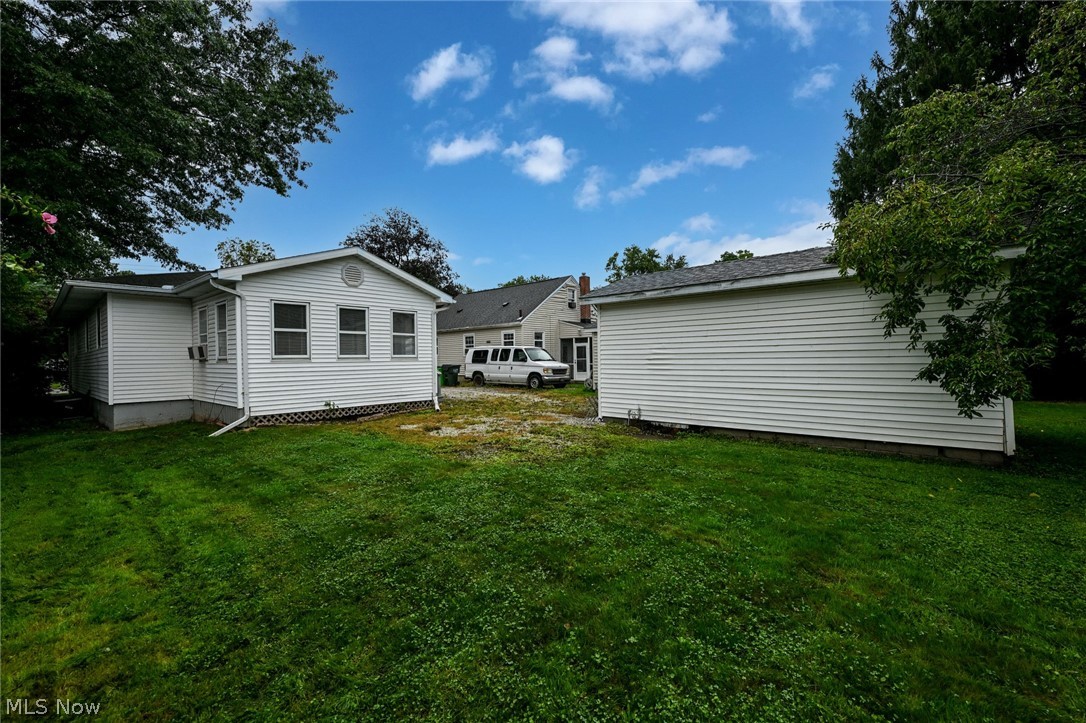 141 26th Street NW Barberton OH 44203