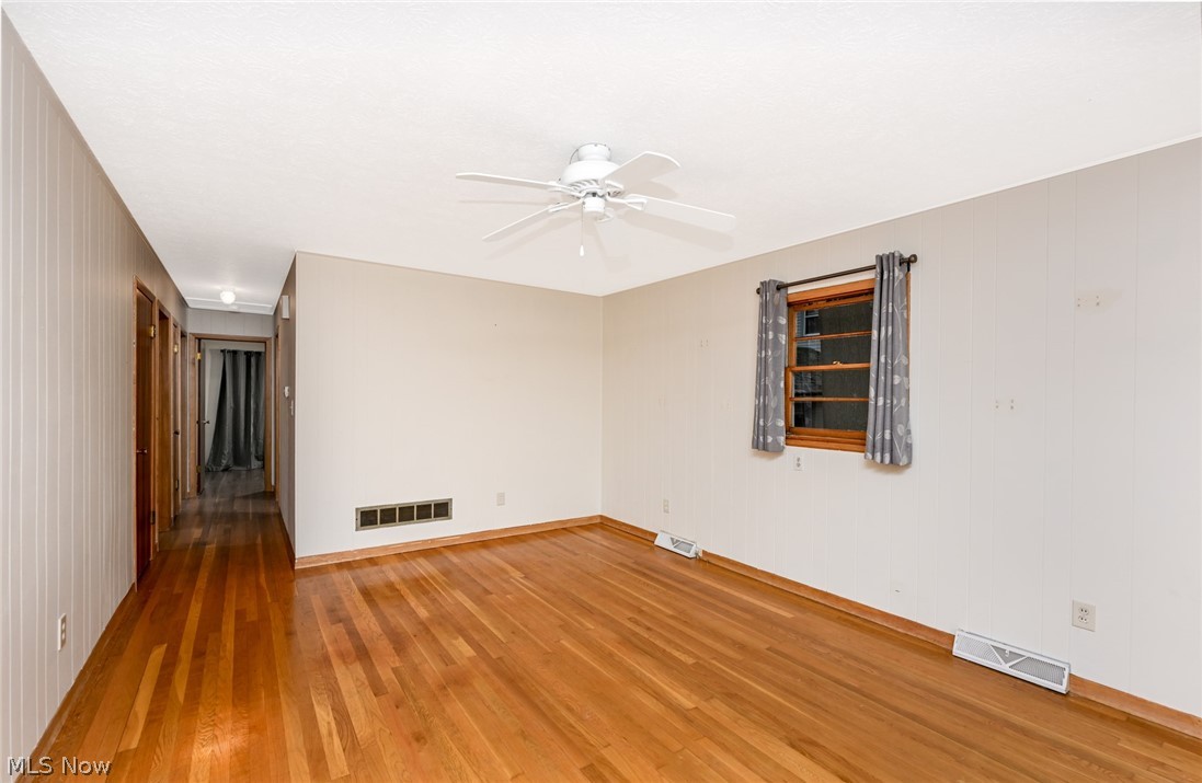 141 26th Street NW Barberton OH 44203