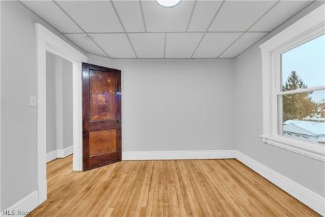 4102 Brooklyn Avenue Cleveland OH 44109