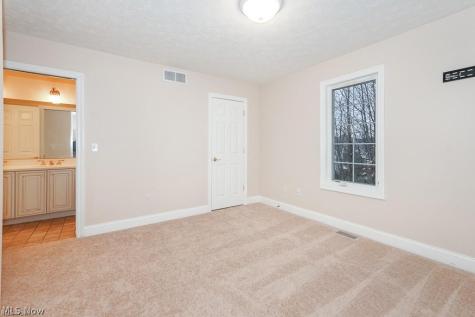 3729 Edgehill Drive Cleveland OH 44121