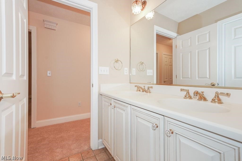 3729 Edgehill Drive Cleveland OH 44121