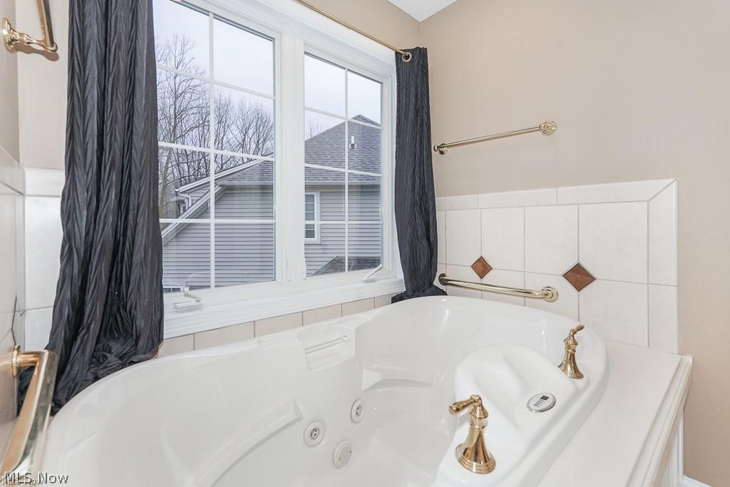 3729 Edgehill Drive Cleveland OH 44121