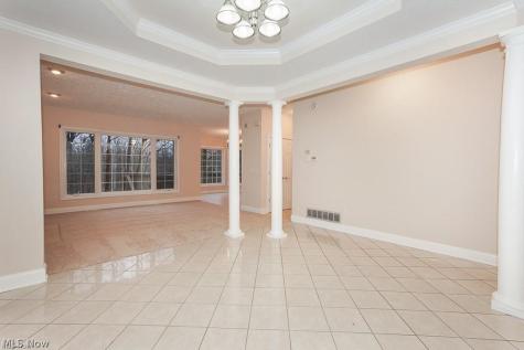 3729 Edgehill Drive Cleveland OH 44121