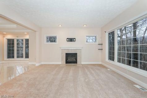 3729 Edgehill Drive Cleveland OH 44121