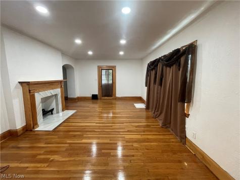 2235 Montclair Avenue Youngstown OH 44511