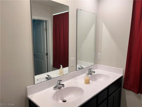 3293 Stafford Drive Akron OH 44312