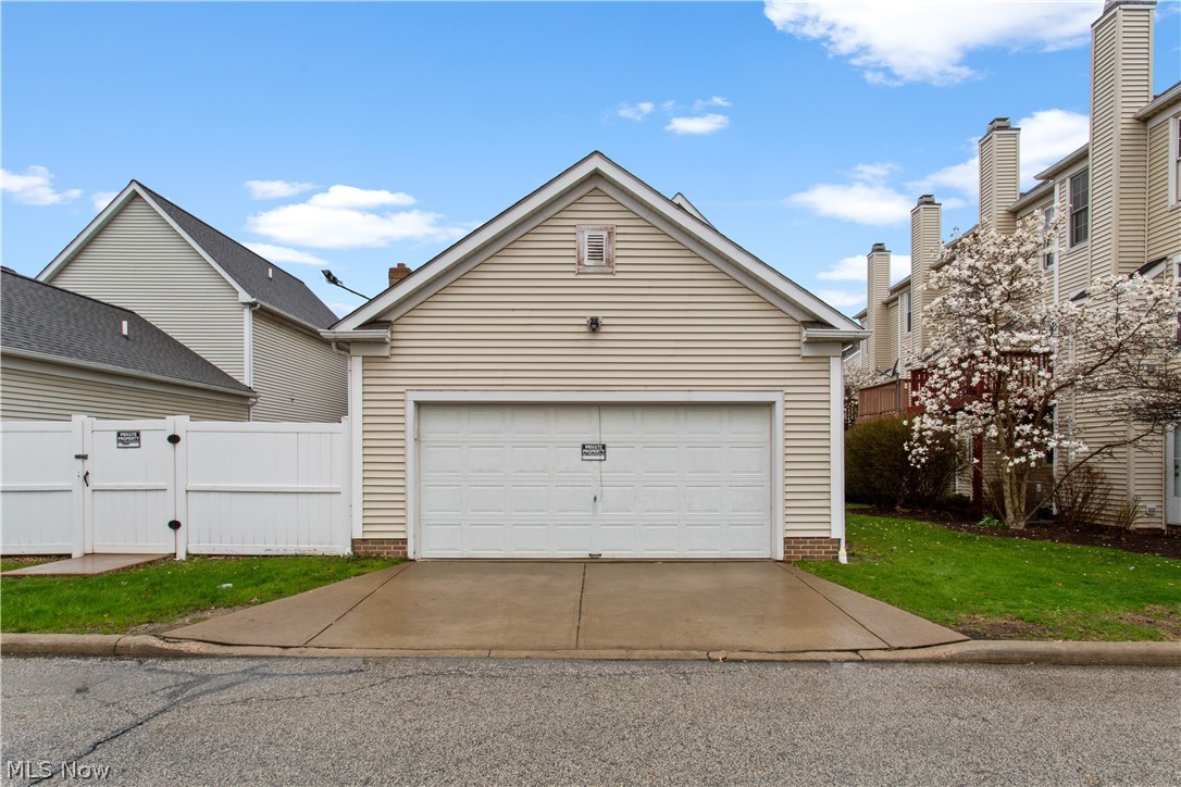 1947 E 82nd Street Cleveland OH 44103