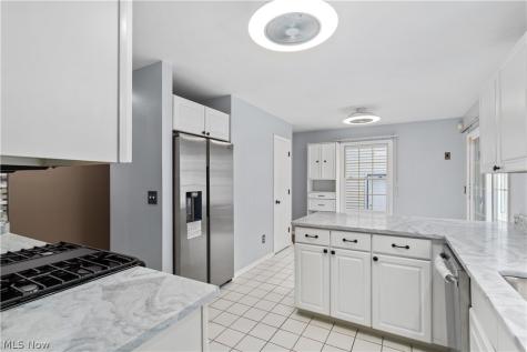 1947 E 82nd Street Cleveland OH 44103