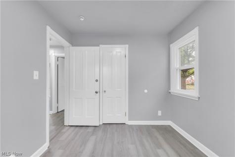 735 E 256th Street Euclid OH 44132