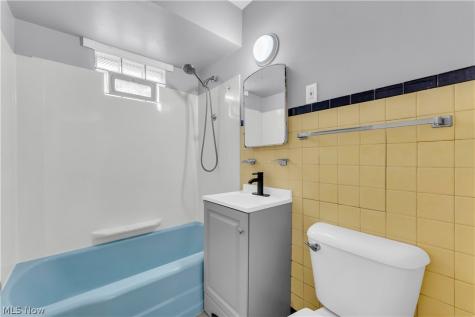 735 E 256th Street Euclid OH 44132