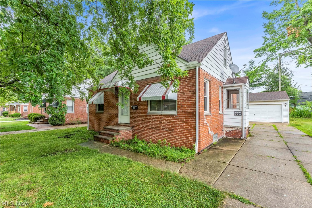 735 E 256th Street Euclid OH 44132