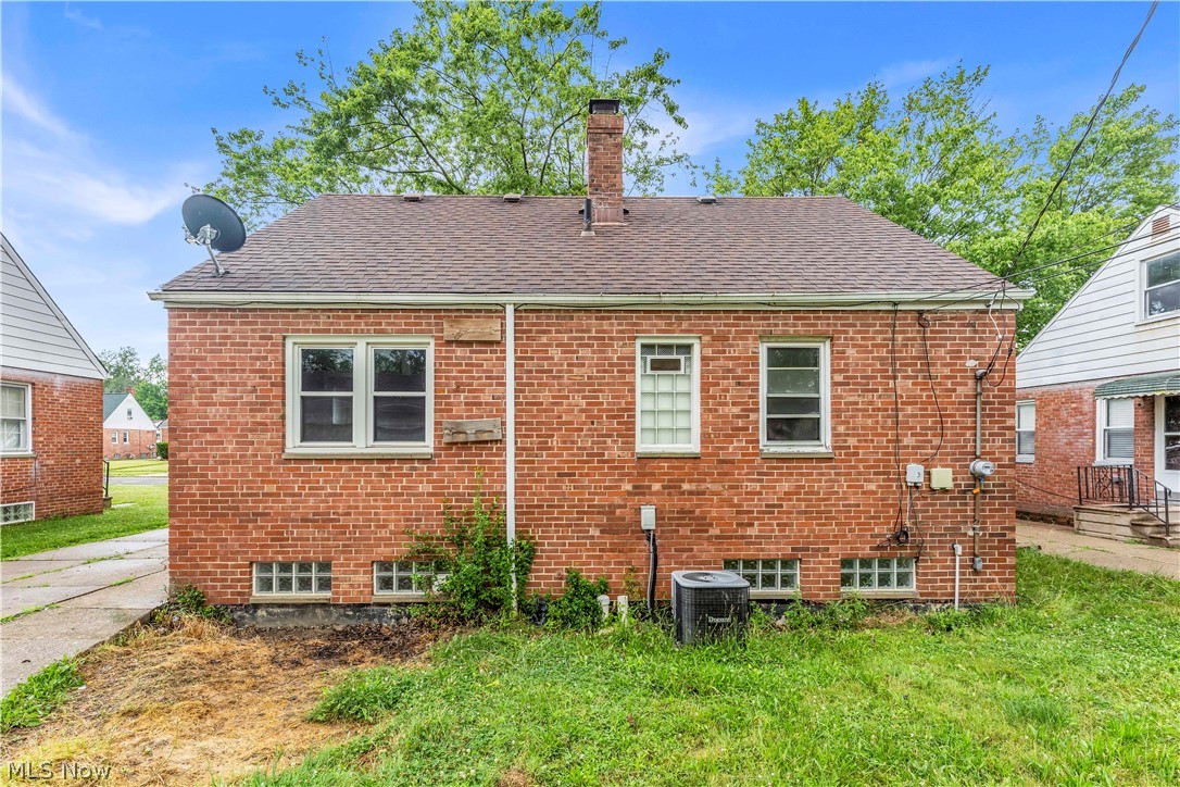 735 E 256th Street Euclid OH 44132