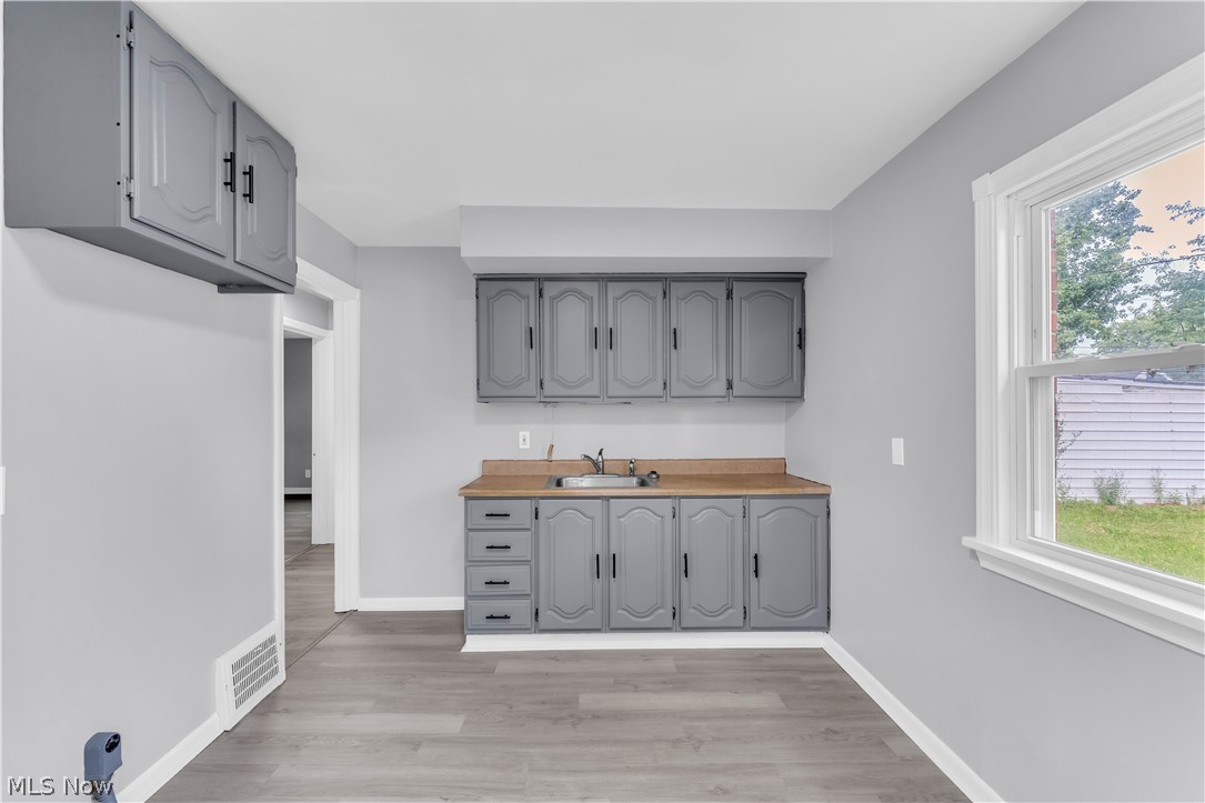 735 E 256th Street Euclid OH 44132