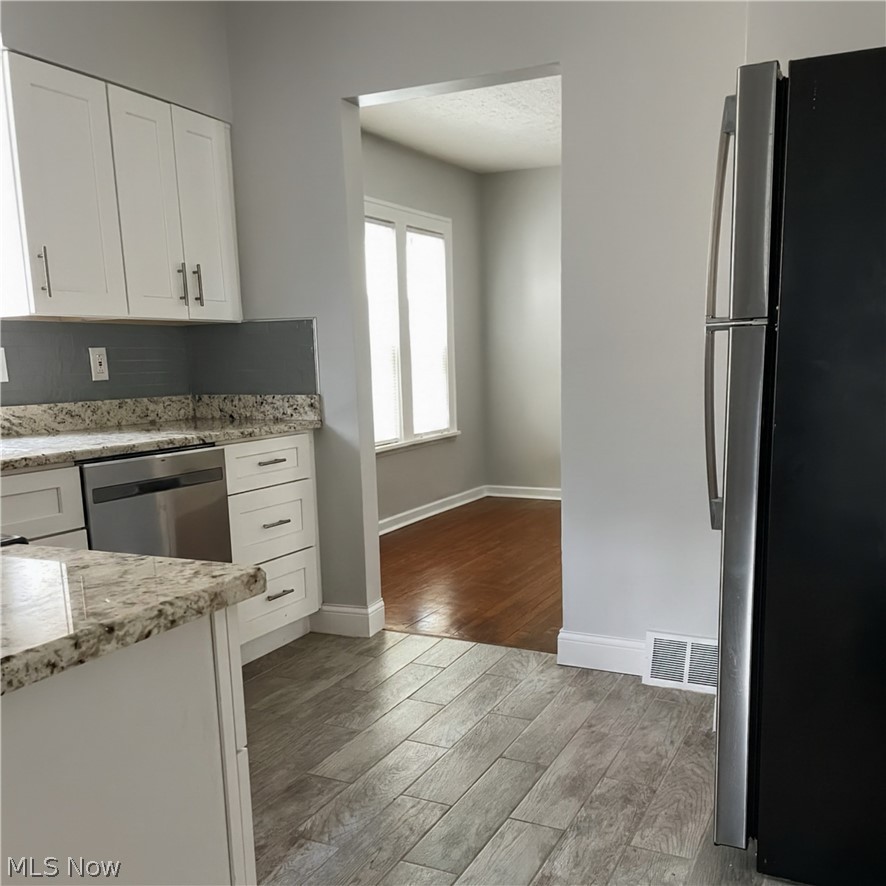 2076 Lewis Drive Lakewood OH 44107