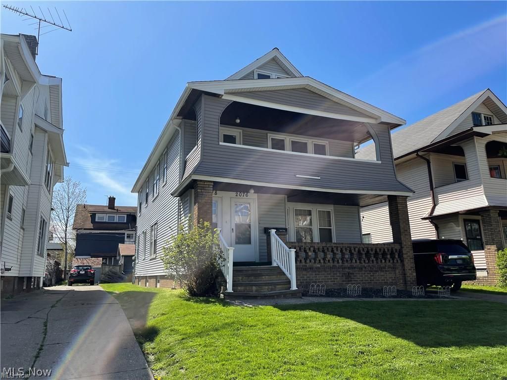 2076 Lewis Drive Lakewood OH 44107