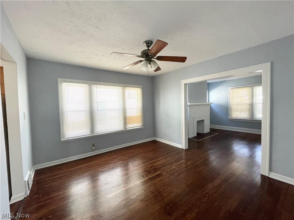 2076 Lewis Drive Lakewood OH 44107