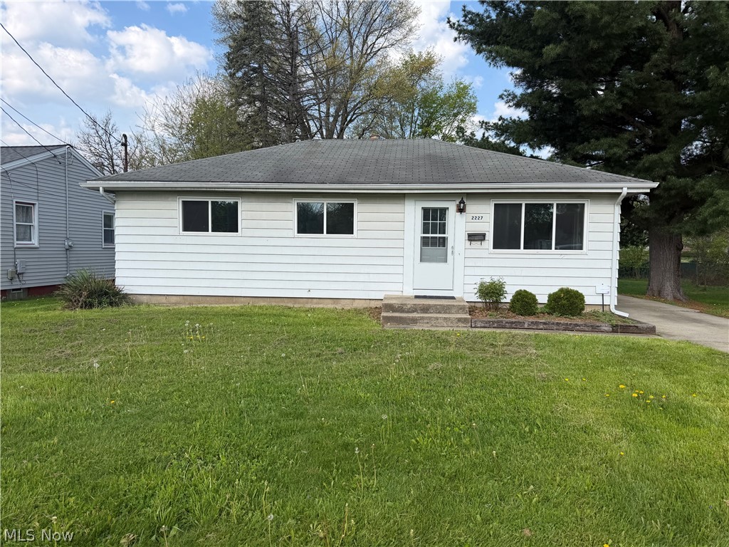 2227 Ogden Avenue NW Warren OH 44483