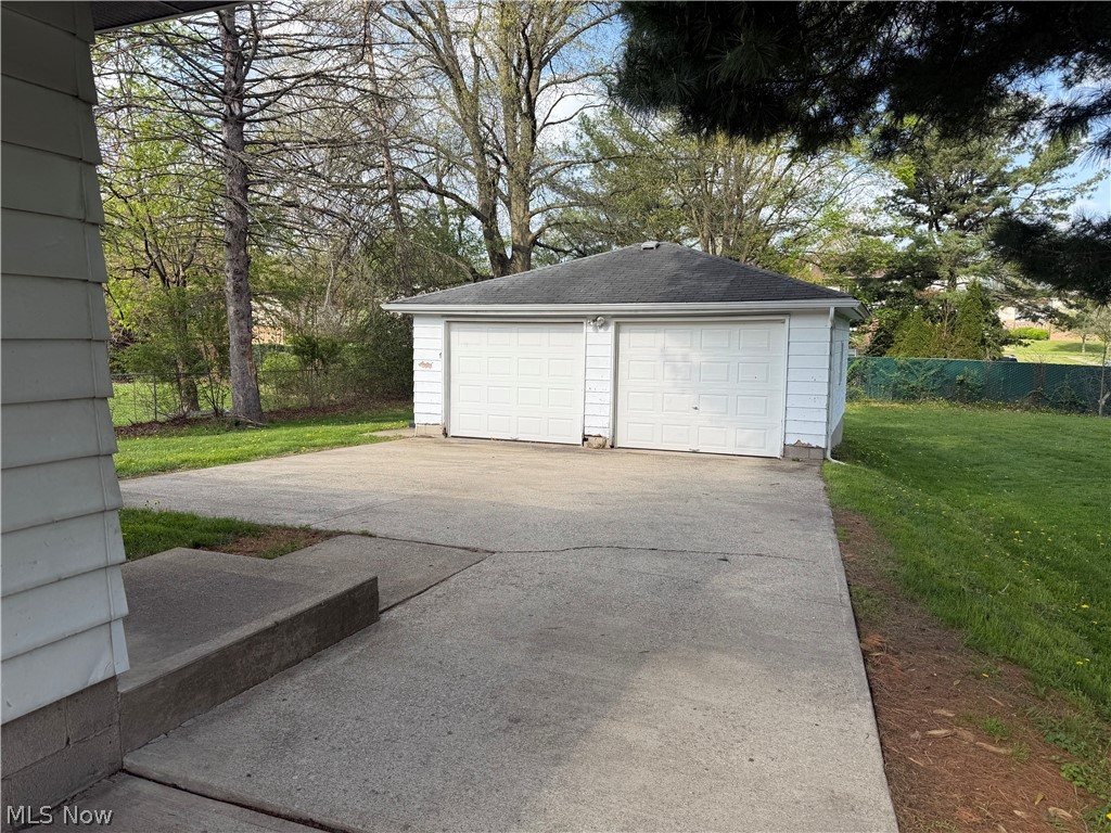 2227 Ogden Avenue NW Warren OH 44483