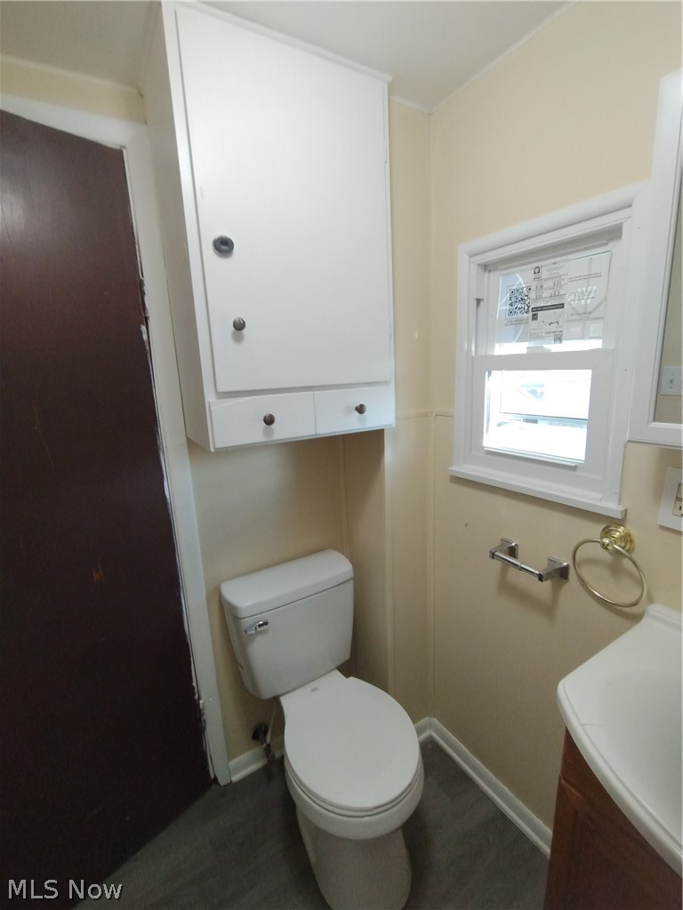 329 SE Charles Avenue Warren OH 44410