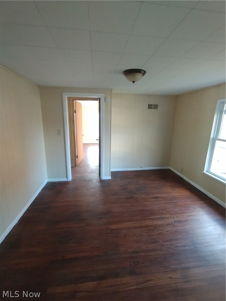 329 SE Charles Avenue Warren OH 44410