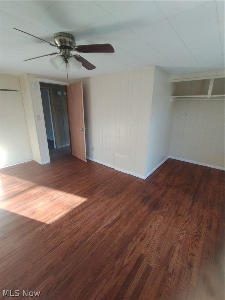 329 SE Charles Avenue Warren OH 44410