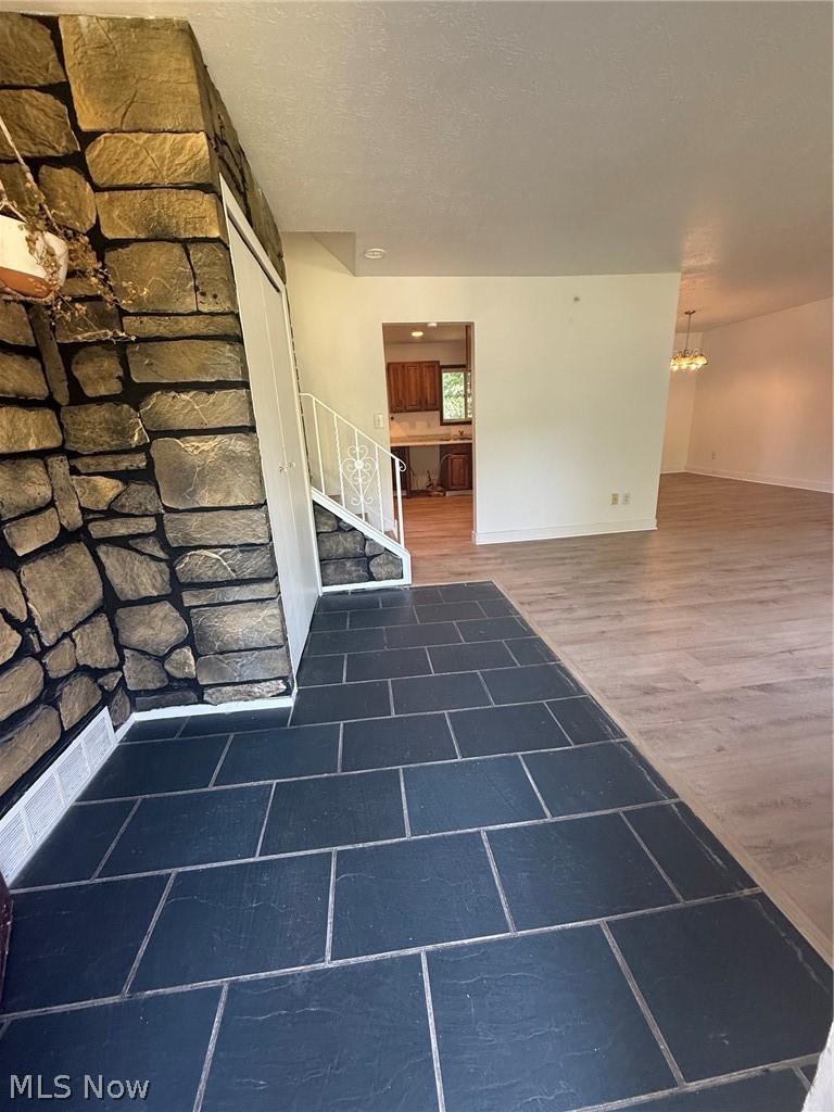 6580 Forest Glen Avenue Solon OH 44139
