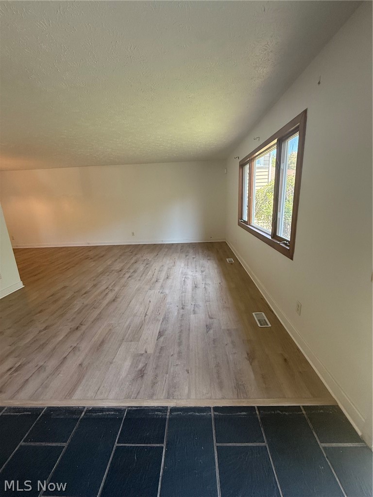 6580 Forest Glen Avenue Solon OH 44139