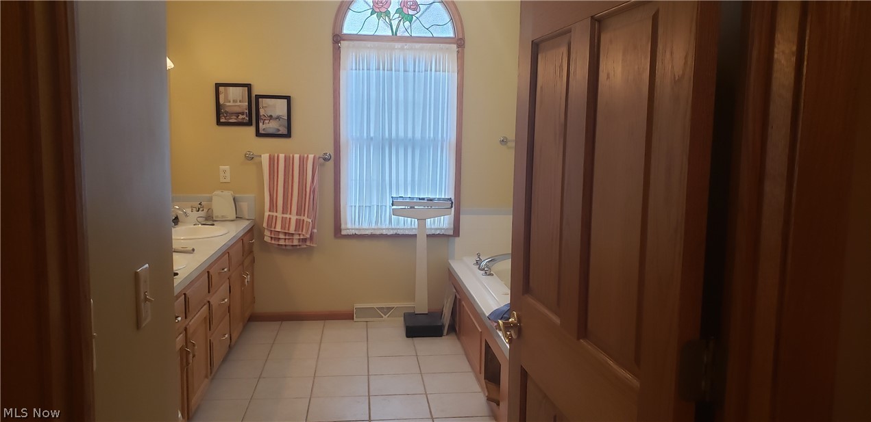 15050 Lake Avenue Middlefield OH 44062