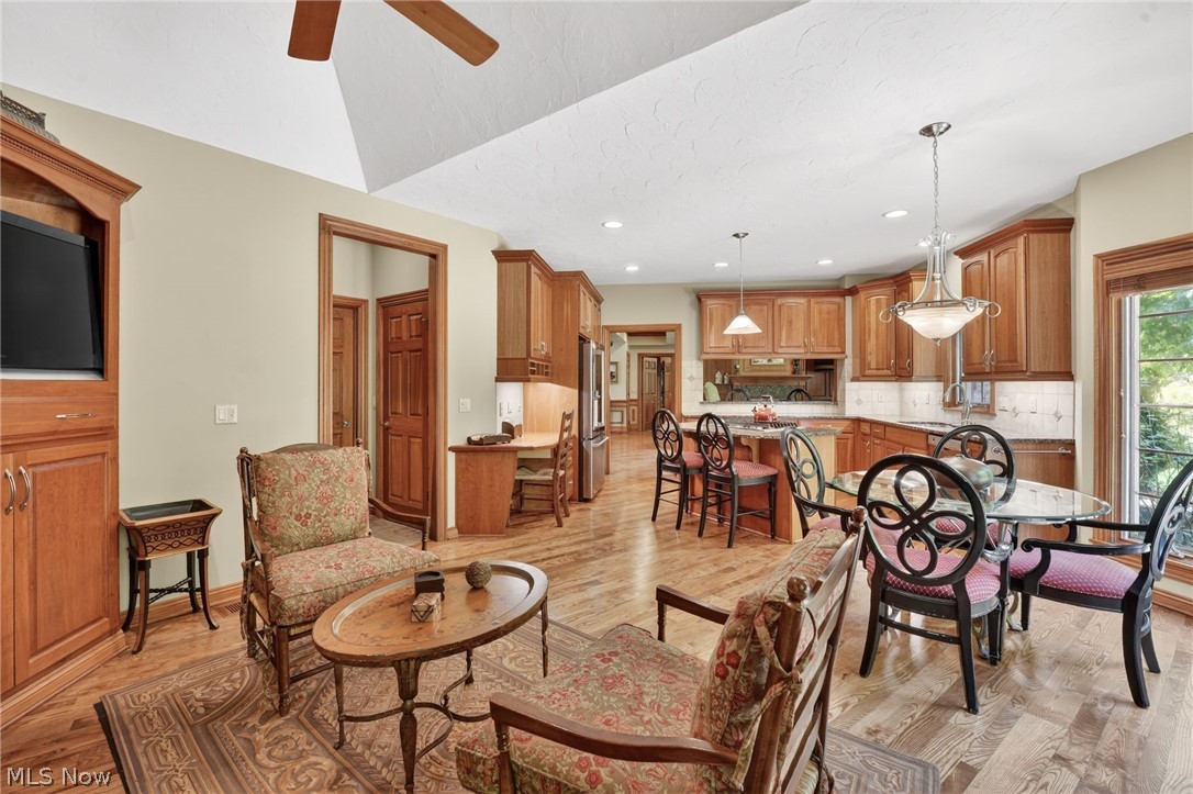 29998 Hilliard Boulevard Westlake OH 44145