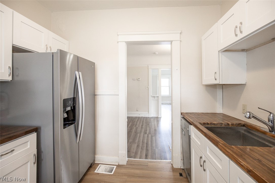 1545 Coutant Avenue Lakewood OH 44107