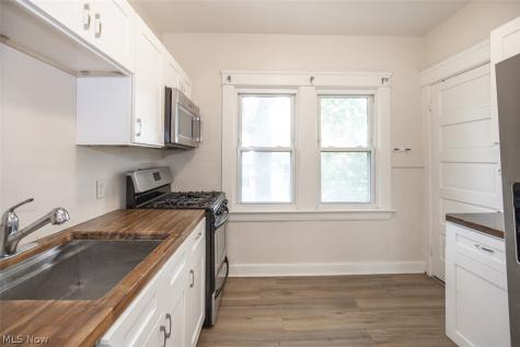 1545 Coutant Avenue Lakewood OH 44107