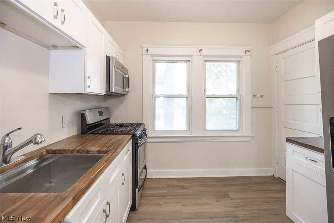 1545 Coutant Avenue Lakewood OH 44107
