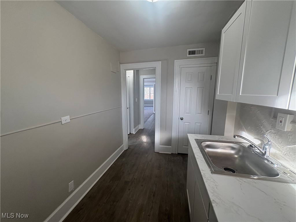 14236 Lakeshore Boulevard Cleveland OH 44110