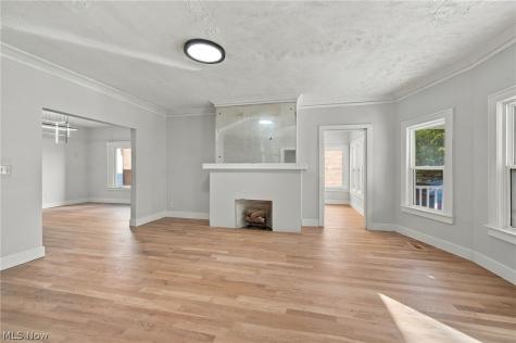 3379 Euclid Heights Boulevard Cleveland Heights OH 44118