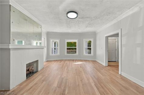 3379 Euclid Heights Boulevard Cleveland Heights OH 44118
