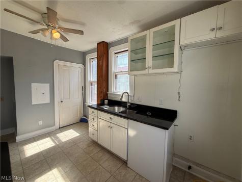 3860 W 37th Street Cleveland OH 44109