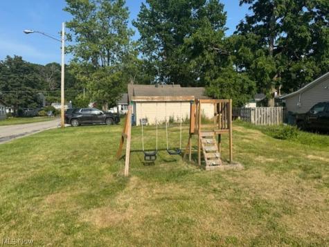 856 Peach Boulevard Willoughby OH 44094
