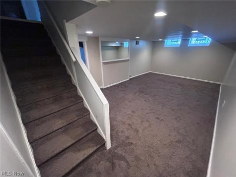 20825 Farnsleigh Road Shaker Heights OH 44122