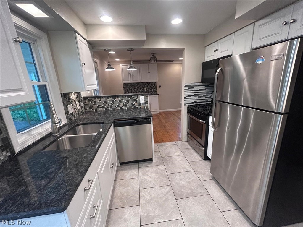 20825 Farnsleigh Road Shaker Heights OH 44122