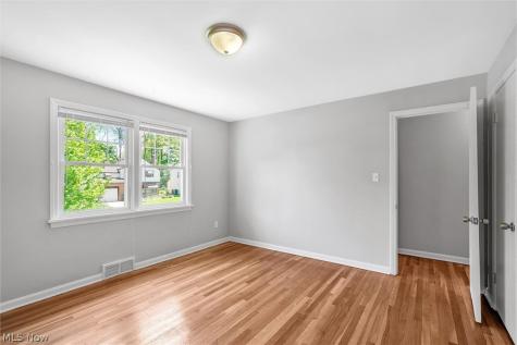 1130 Haselton Road Cleveland Heights OH 44121