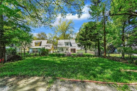 1130 Haselton Road Cleveland Heights OH 44121