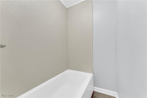 11702 Brookfield Avenue Cleveland OH 44135