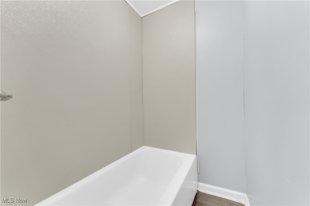 11702 Brookfield Avenue Cleveland OH 44135