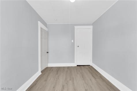 11702 Brookfield Avenue Cleveland OH 44135