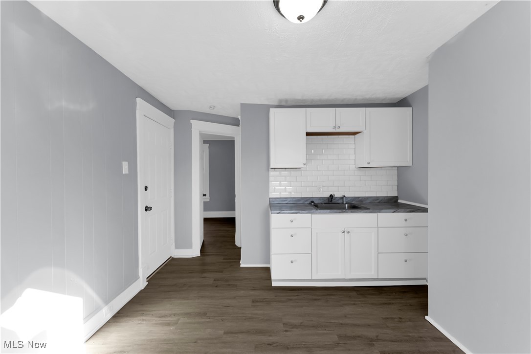 11702 Brookfield Avenue Cleveland OH 44135